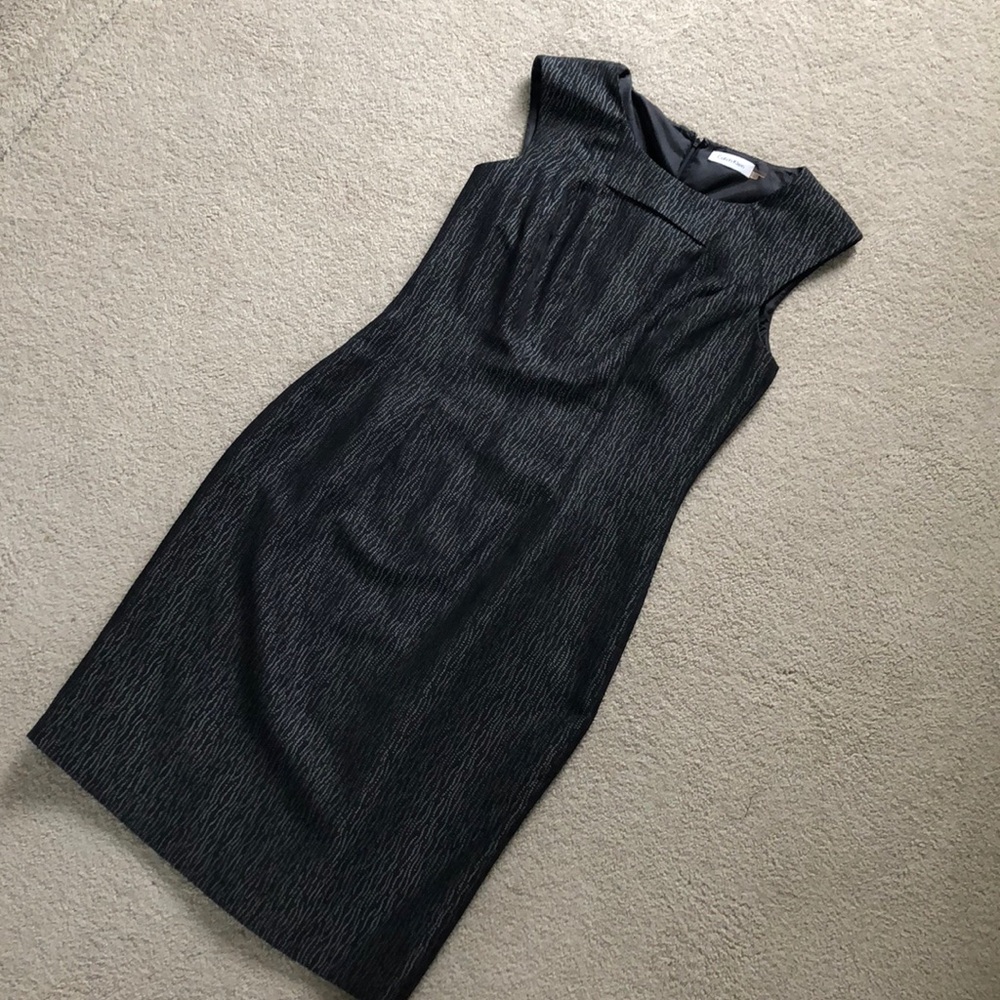 Calvin Klein size 4 pencil dress black print